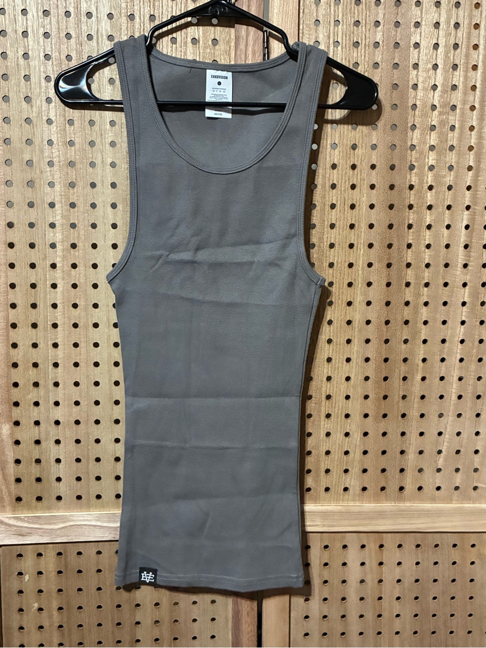 EKKOVISION Ribbed Tank Top in Gray L